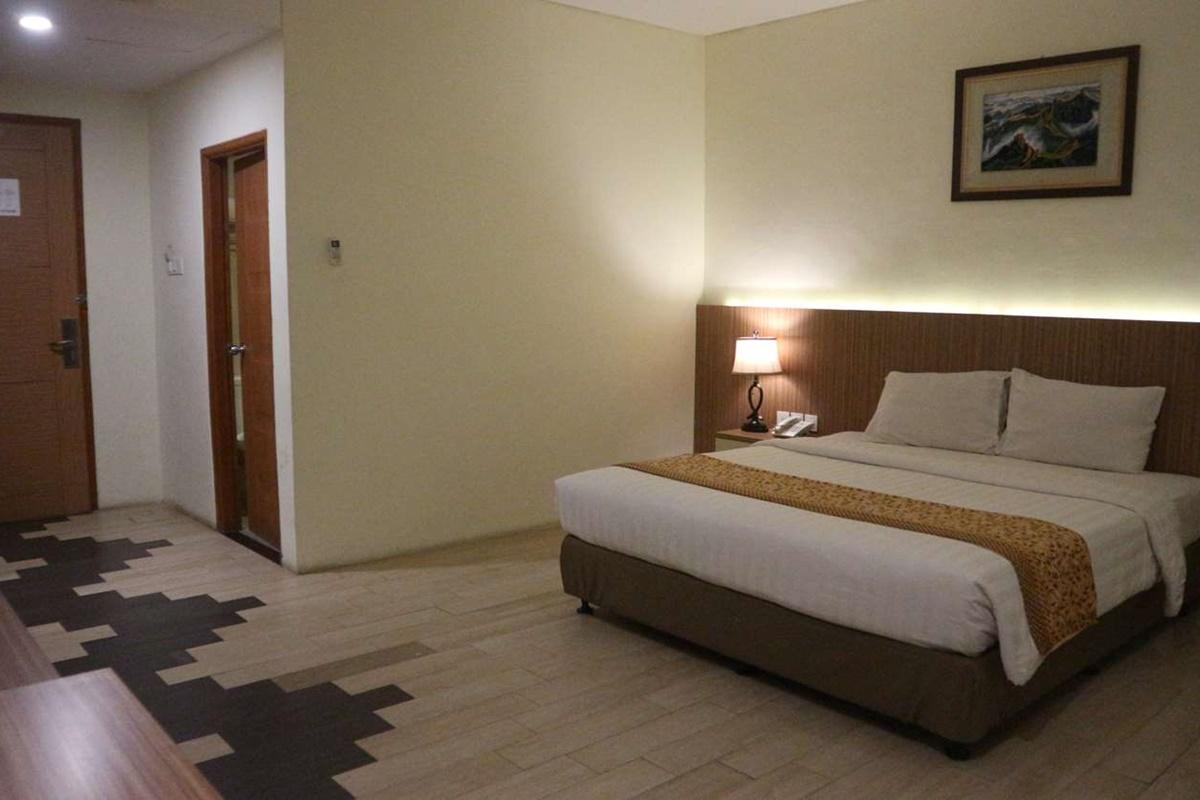 Golden Tulip Essential Belitung Hotel Tanjung Pandan Exterior photo