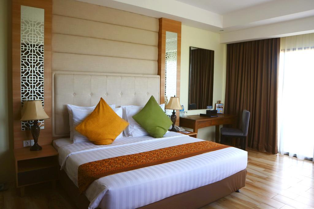 Golden Tulip Essential Belitung Hotel Tanjung Pandan Exterior photo